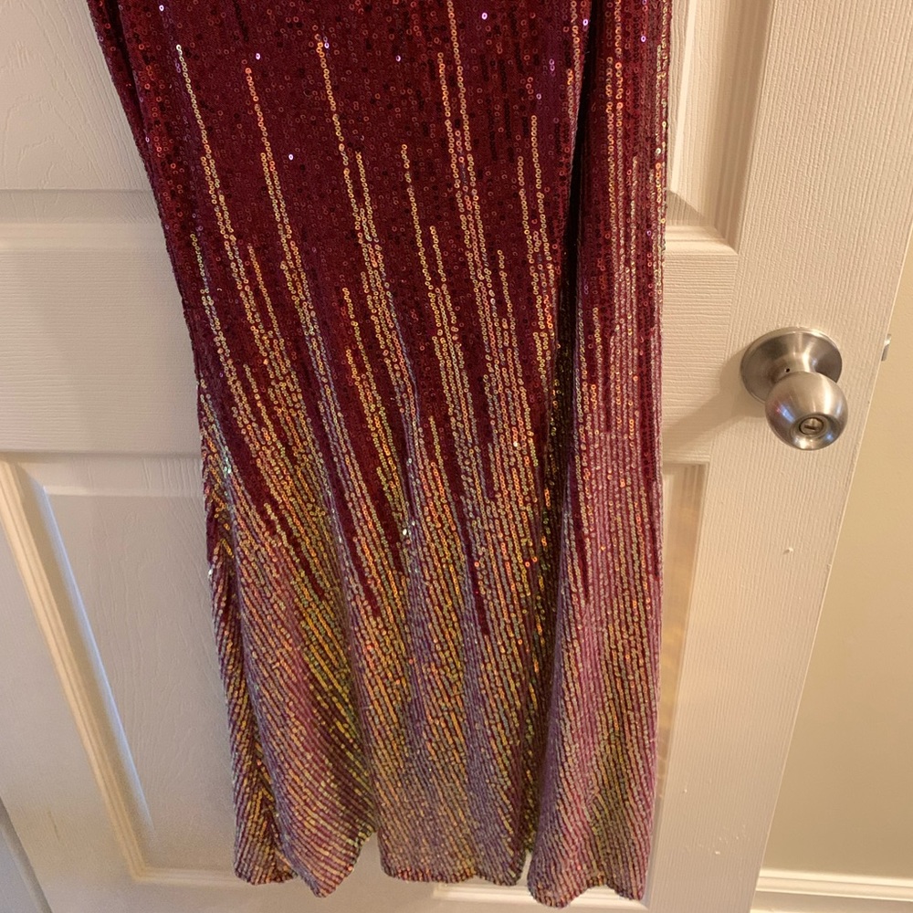 Hi! This is a fitted sequin formal dress - size 11(ish) - Picture 6 of 7